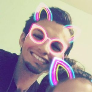 Meet your Posher, Carlos